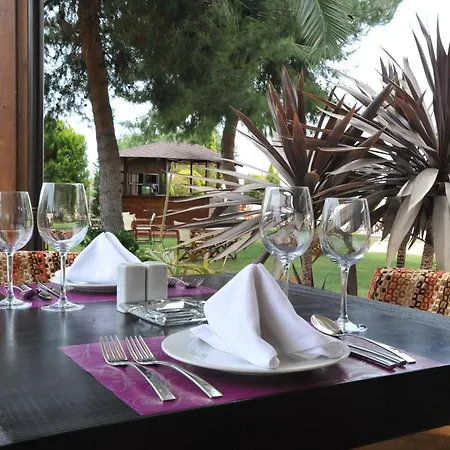 Hotel Kalloni 3*